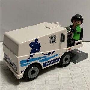 Playmobil 9213 NHL Zamboni w/Driver - Complete